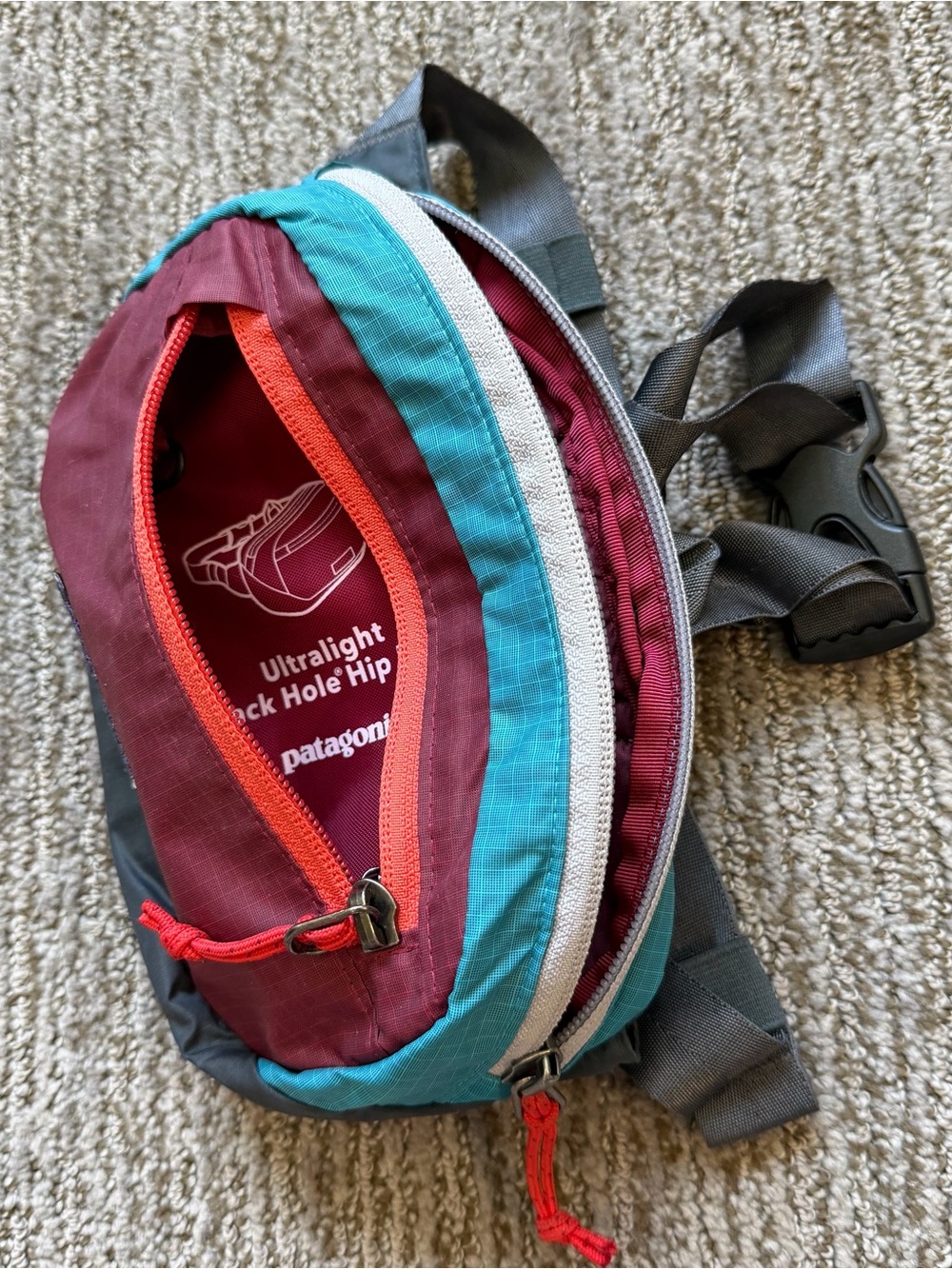 Patagonia Ultralight Black Hole Hip Pack fanny pack multi-color maroon teal - Picture 2 of 6